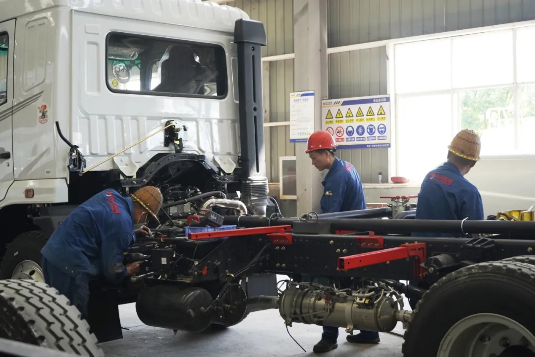 【关爱员工】无畏“烤”验,“暑”你最美!致敬高温下的劳动者