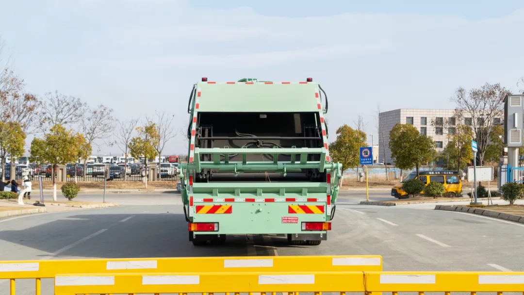 2025120398346081.jpg 6.webp.jpg